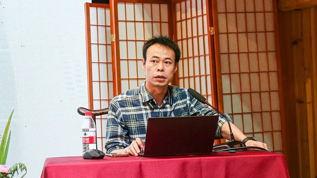 深信服的专家们在培训会上进行课程分享