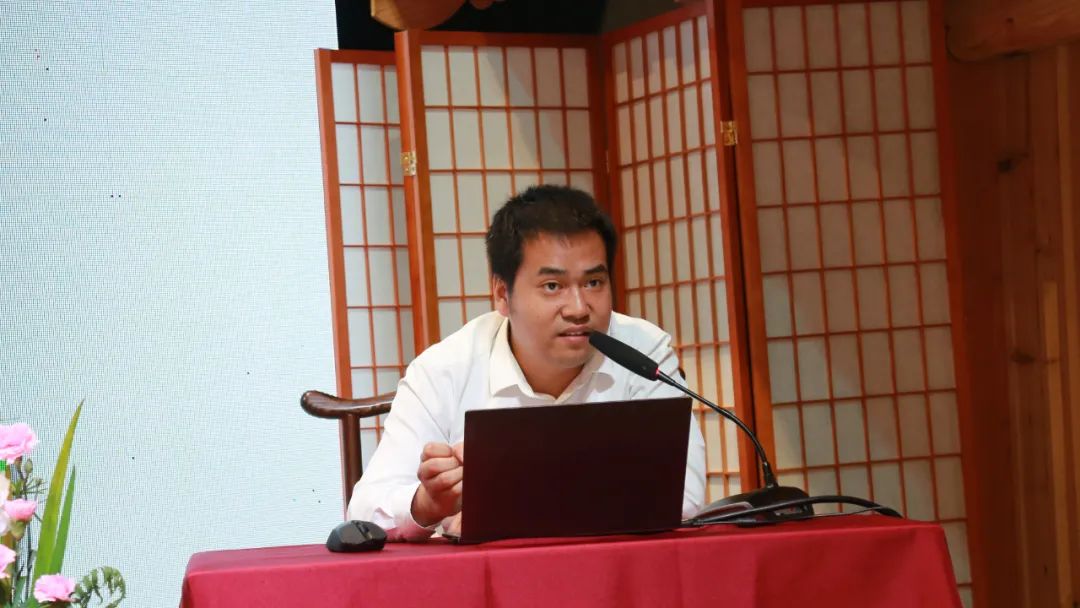 深信服的专家们在培训会上进行课程分享